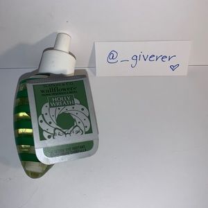 Holly Wreath Wallflower Refill Home Fragrance